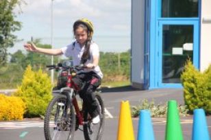 P7 pupils complete Cycling Proficiency Scheme